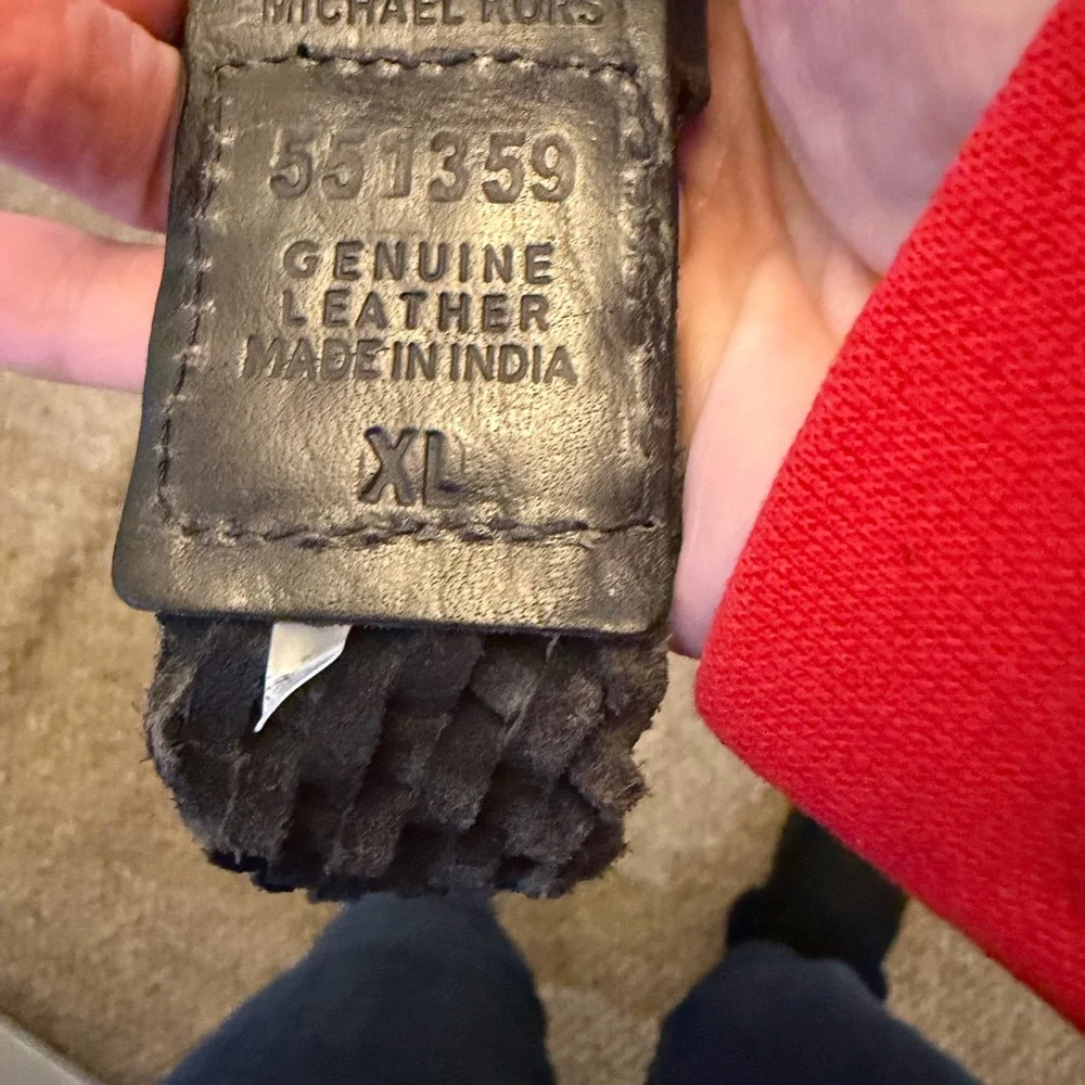 Michael Kors Leather belt with Gold Accents XL - Picture 6 of 9